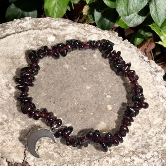 Chip Garnet Bracelet